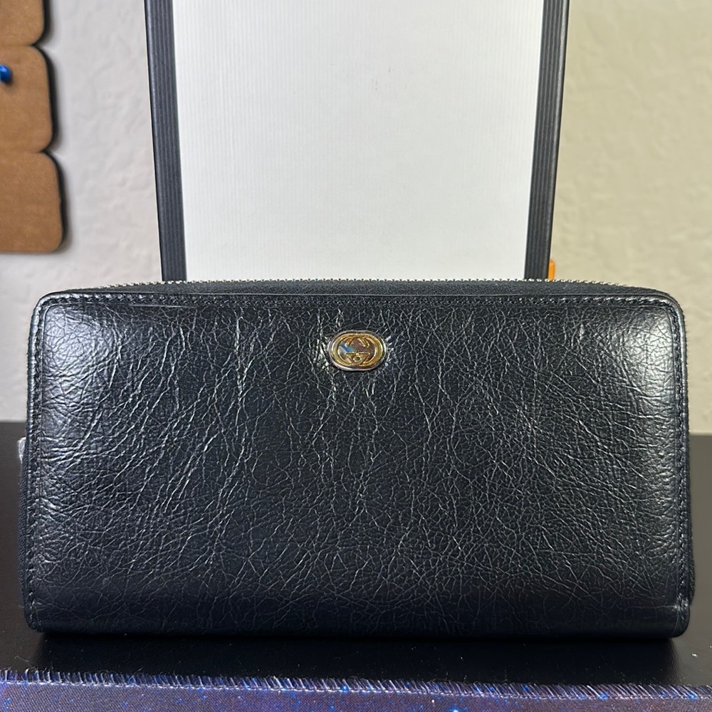 Authentic Long Black Leather Gucci Wallet with Dustbag and Box